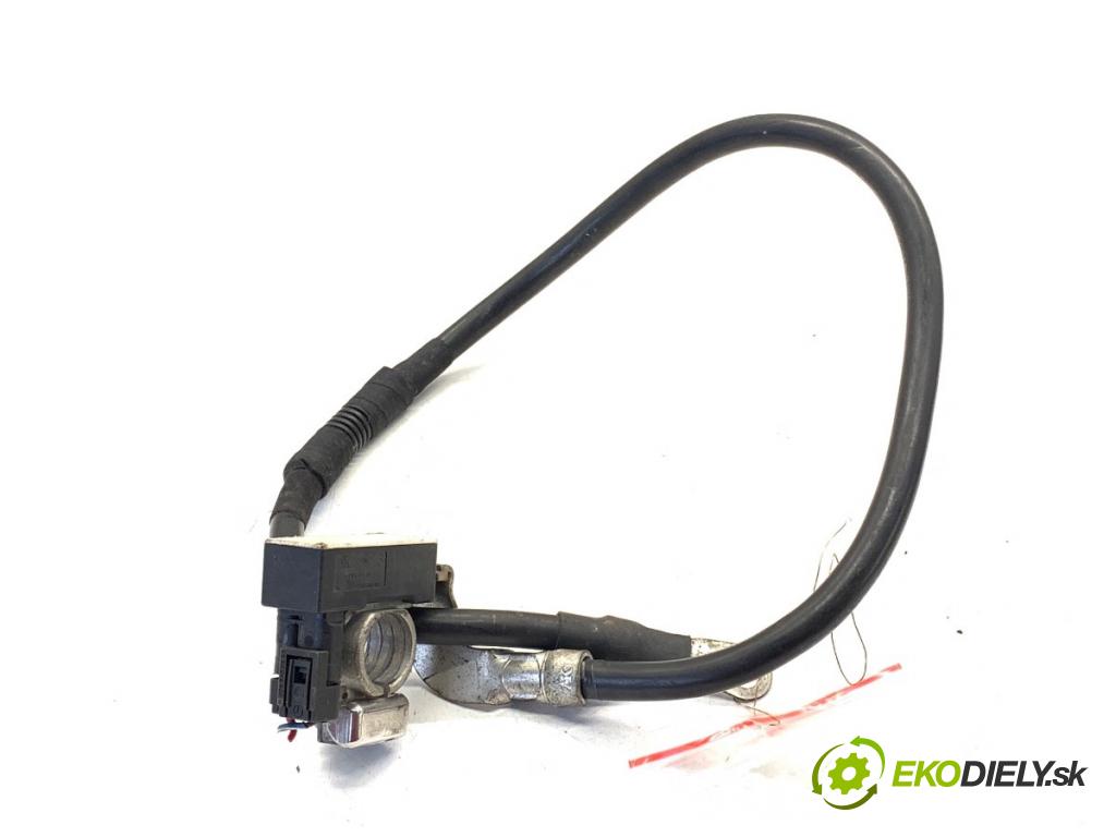 MERCEDES-BENZ W176 liftback 2015 90 kW A 180 (176.042) 1595 svorka MINUS: A2469052403