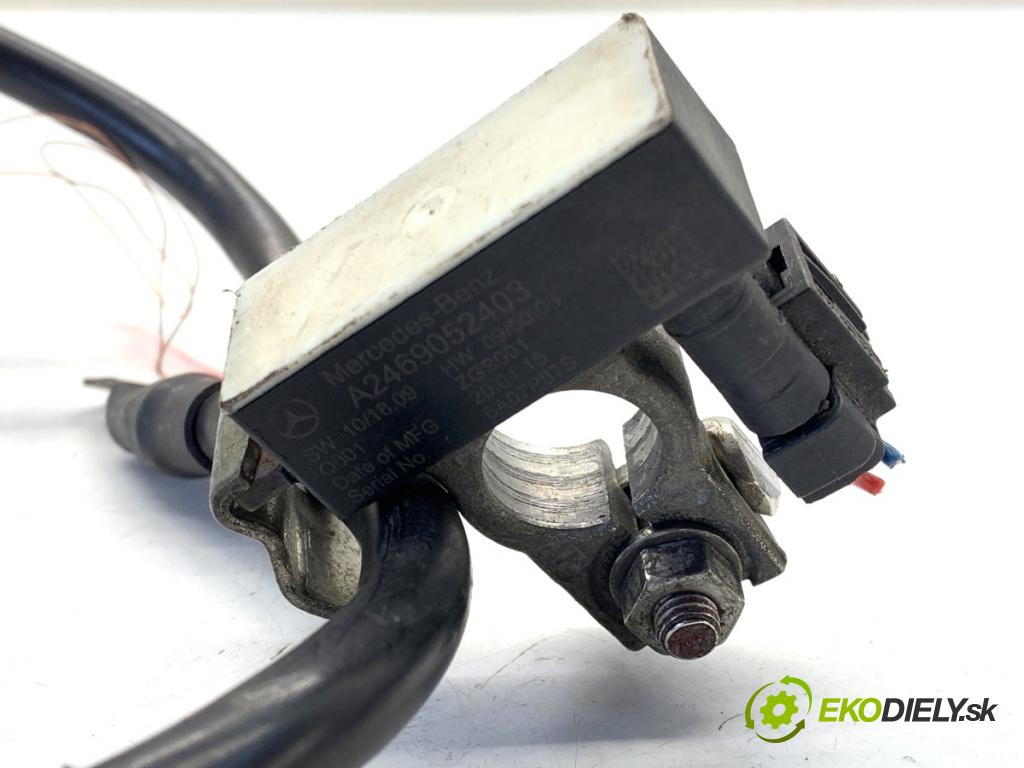 MERCEDES-BENZ W176 liftback 2015 90 kW A 180 (176.042) 1595 svorka MINUS: A2469052403