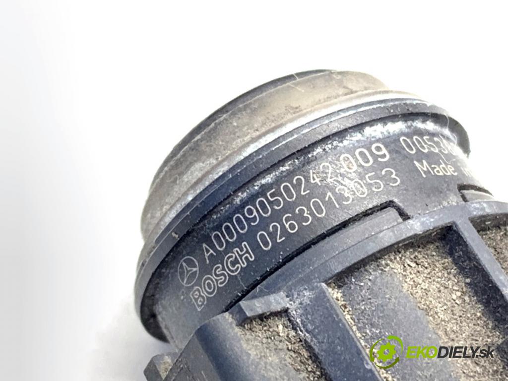 MERCEDES-BENZ W176 liftback 2015 90 kW A 180 (176.042) 1595 snímač PDC A0009050242