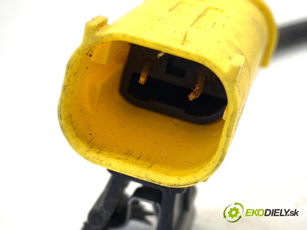 MERCEDES-BENZ W176 liftback 2015 90 kW A 180 (176.042) 1595 KAZETA: PIROTECHNICKÉ: kapoty ľavy A1769051600