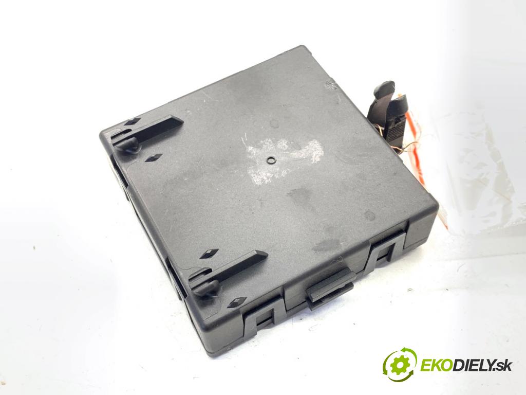 MERCEDES-BENZ W176 liftback 2015 90 kW A 180 (176.042) 1595 Modul Dvere predný ľavy A1669013701