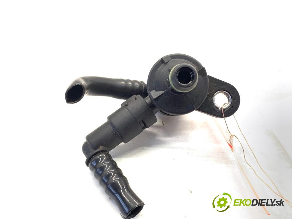 MERCEDES-BENZ W176 liftback 2015 90 kW A 180 (176.042) 1595 Ventil vzduchu A2700180029