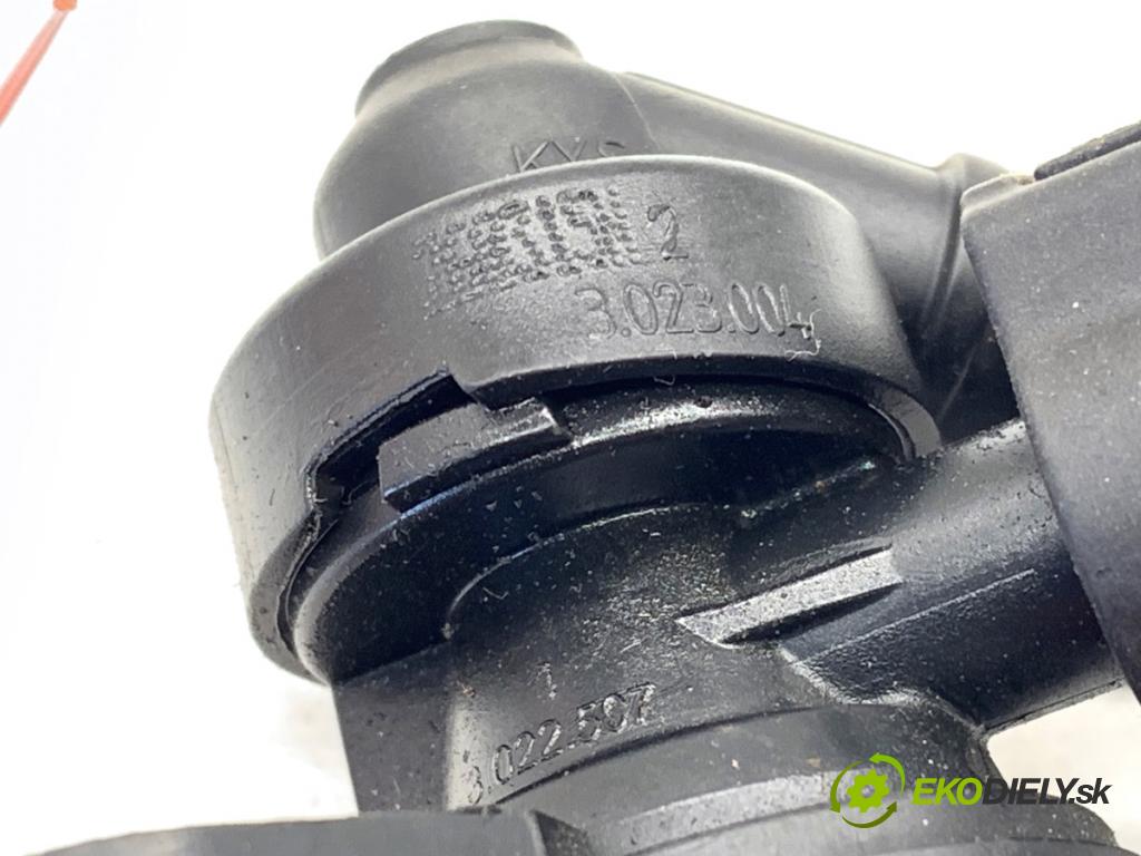 MERCEDES-BENZ W176 liftback 2015 90 kW A 180 (176.042) 1595 Ventil vzduchu A2700180029