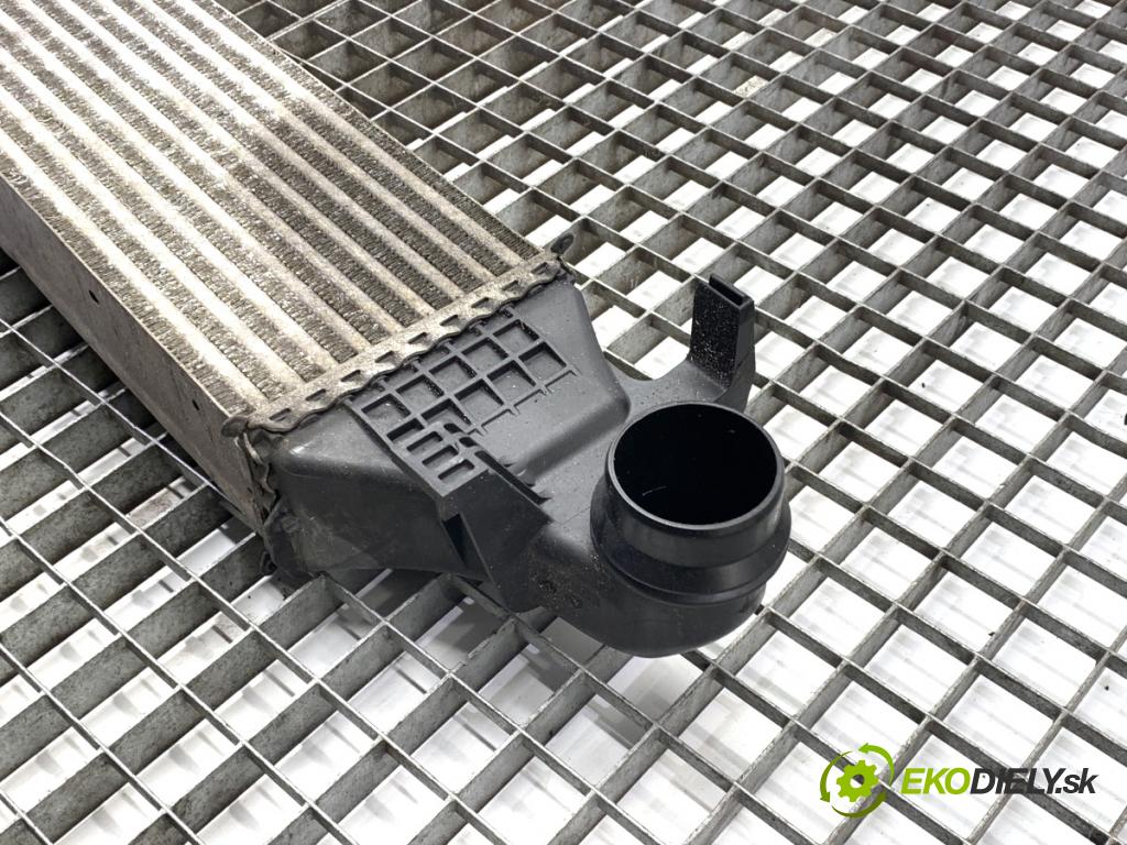 MERCEDES-BENZ W176 liftback 2015 90 kW A 180 (176.042) 1595 intercooler A2465000100 (Intercooler (chladič stlačeného vzduchu))