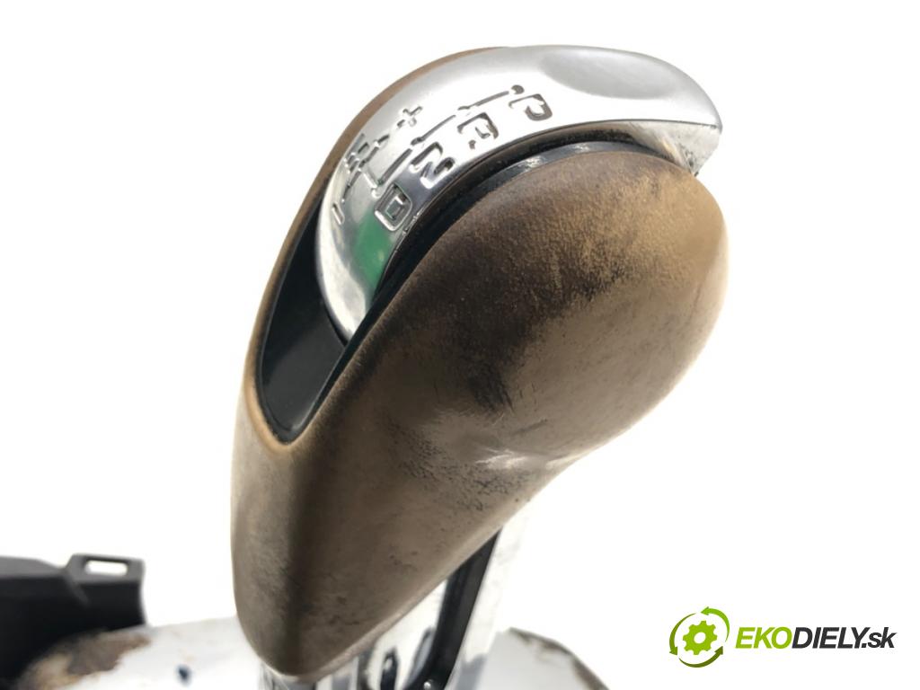 PORSCHE PANAMERA liftback 2010 294 kW 4.8 4S 4806 kulisa  (Řadicí páka (kulisa) )