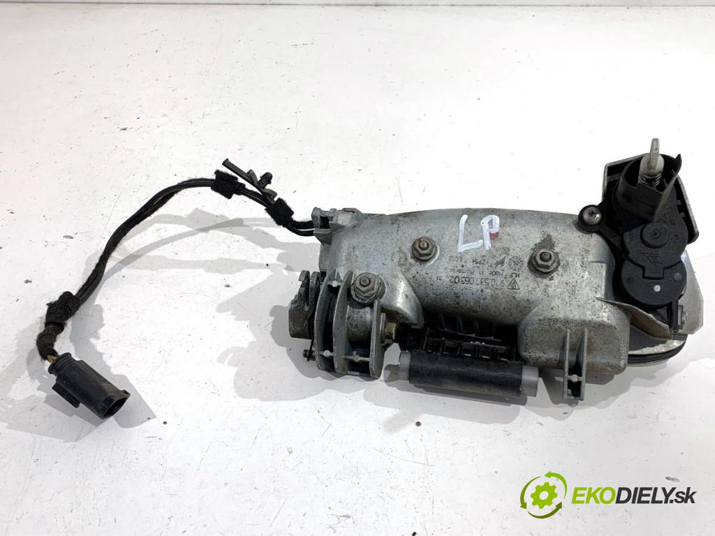 PORSCHE PANAMERA liftback 2010 294 kW 4.8 4S 4806 klika vnejší levý přední část 97053706302