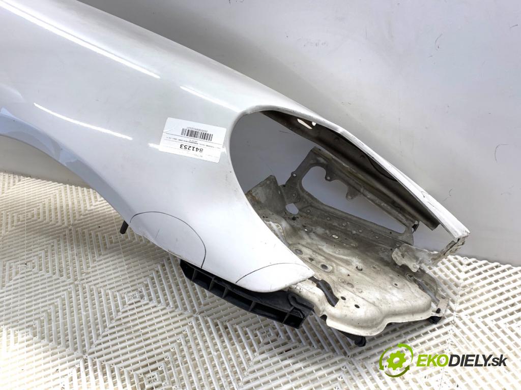 PORSCHE PANAMERA liftback 2010 294 kW 4.8 4S 4806 blatník pravý přední část