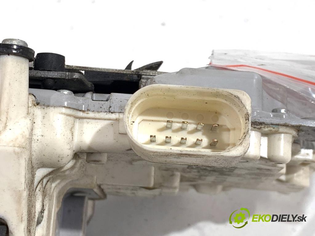 PORSCHE PANAMERA liftback 2010 294 kW 4.8 4S 4806 zámok dveře levý přední část 8J1837015A