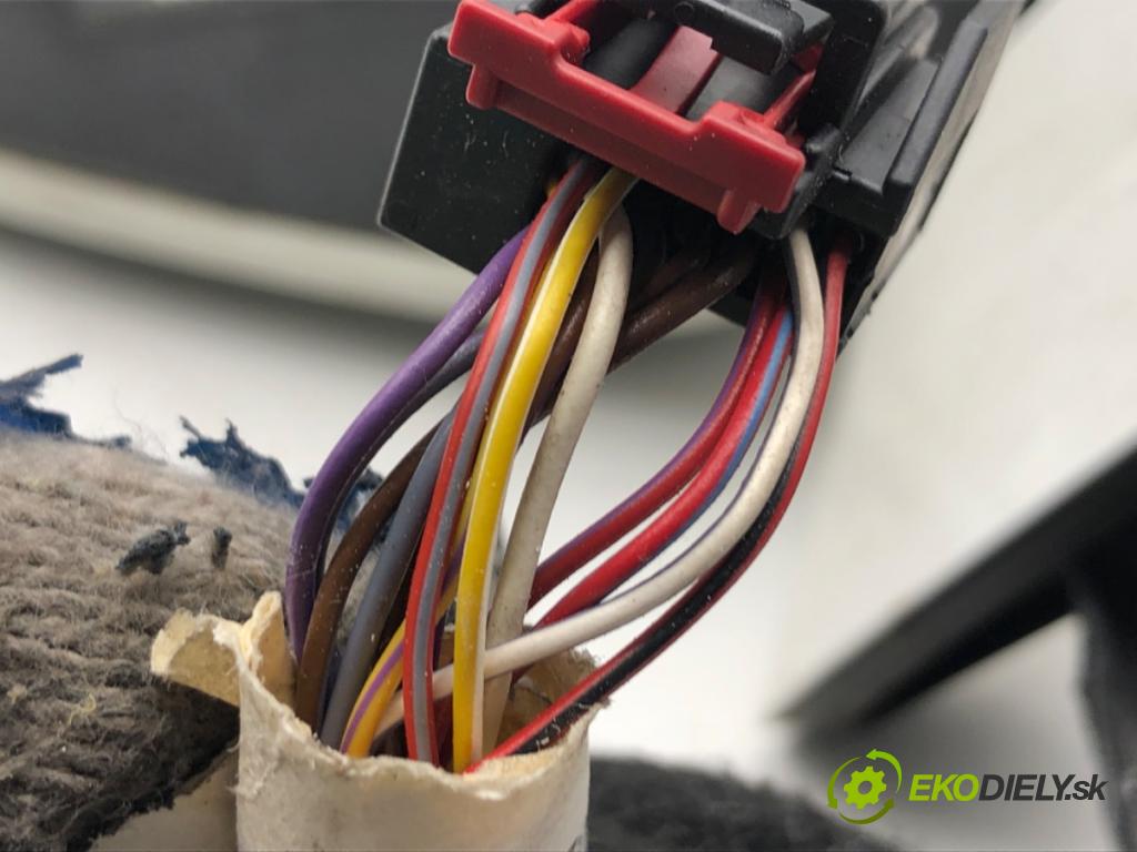 PORSCHE PANAMERA liftback 2010 294 kW 4.8 4S 4806 zpětné zrcátko pravý