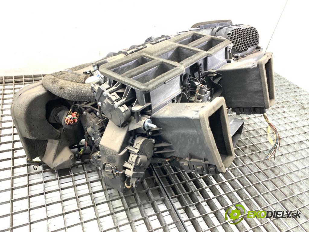 PORSCHE PANAMERA liftback 2010 294 kW 4.8 4S 4806 topné těleso radiátor topení komplet KOMBAJN 97057301104 (Radiátor topení)