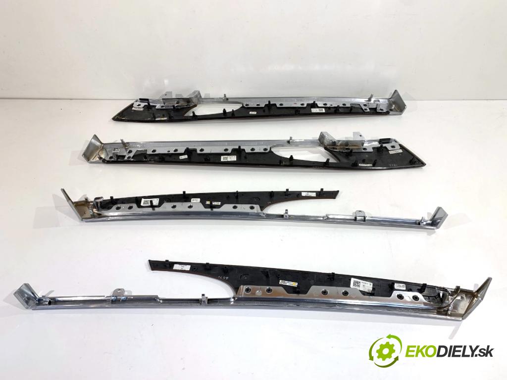 PORSCHE PANAMERA liftback 2010 294 kW 4.8 4S 4806 lišty kryt dveře 970555382 970555381