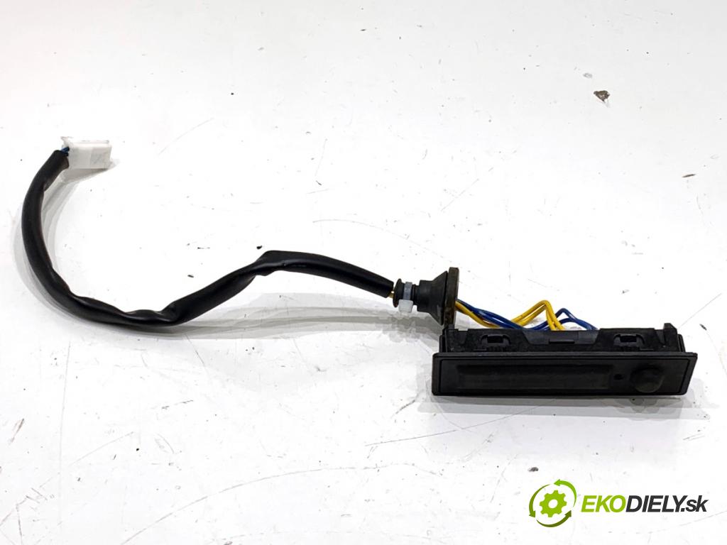 NISSAN QASHQAI J12 SUV 2024 103 kW 1.3 DIG-T 1332 Kľučka dverí zad 