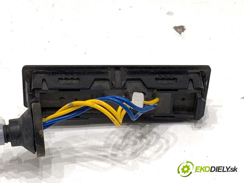 NISSAN QASHQAI J12 SUV 2024 103 kW 1.3 DIG-T 1332 Kľučka dverí zad