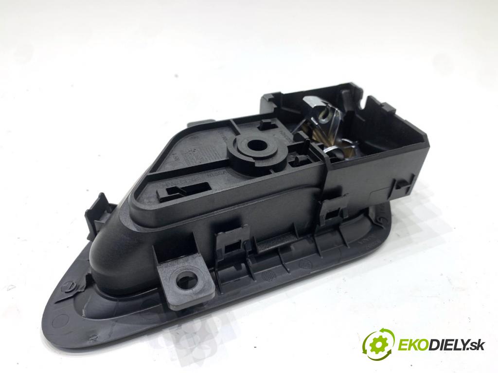 NISSAN QASHQAI J12 SUV 2024 103 kW 1.3 DIG-T 1332 Kľučka vnútorná pravy zad 806706UA0A