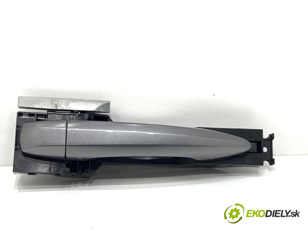 NISSAN QASHQAI J12 SUV 2024 103 kW 1.3 DIG-T 1332 Kľučka vonkajšia pravy zad 826106UA0A