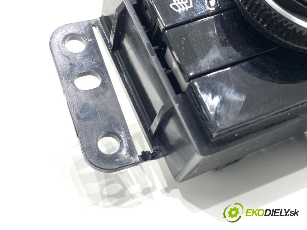 NISSAN QASHQAI J12 SUV 2024 103 kW 1.3 DIG-T 1332 Panel ovládania kúrenia 275006UA3A (Prepínacie páčky pod volantom)