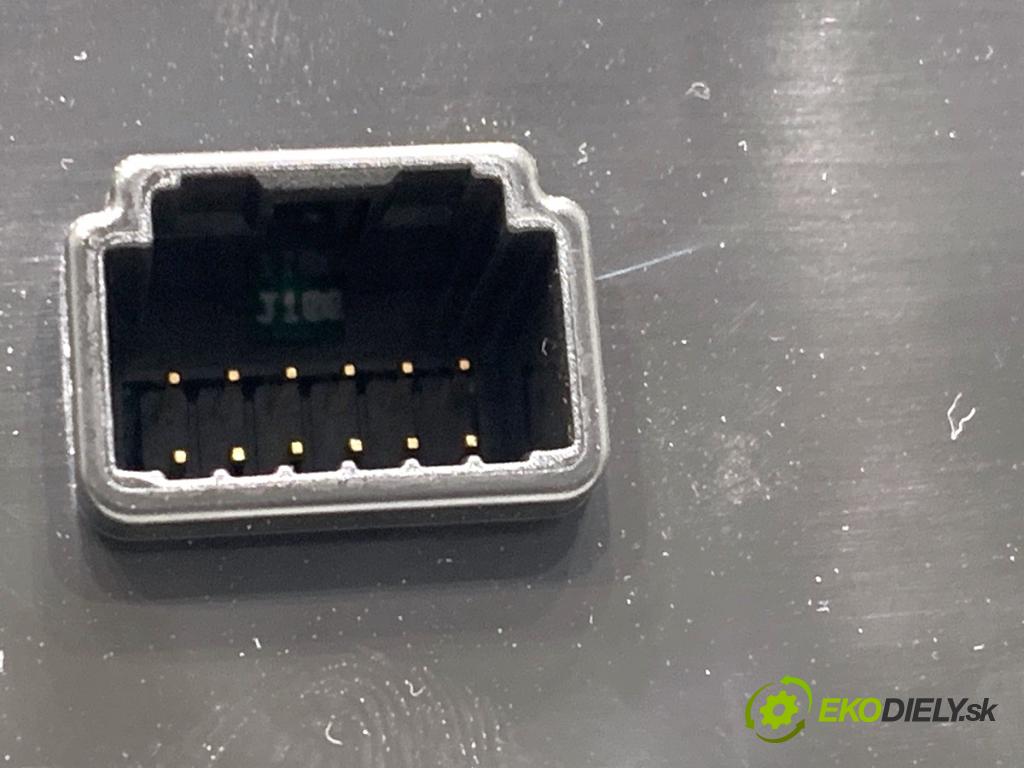 NISSAN QASHQAI J12 SUV 2024 103 kW 1.3 DIG-T 1332 Panel ovládania kúrenia 275006UA3A (Prepínacie páčky pod volantom)