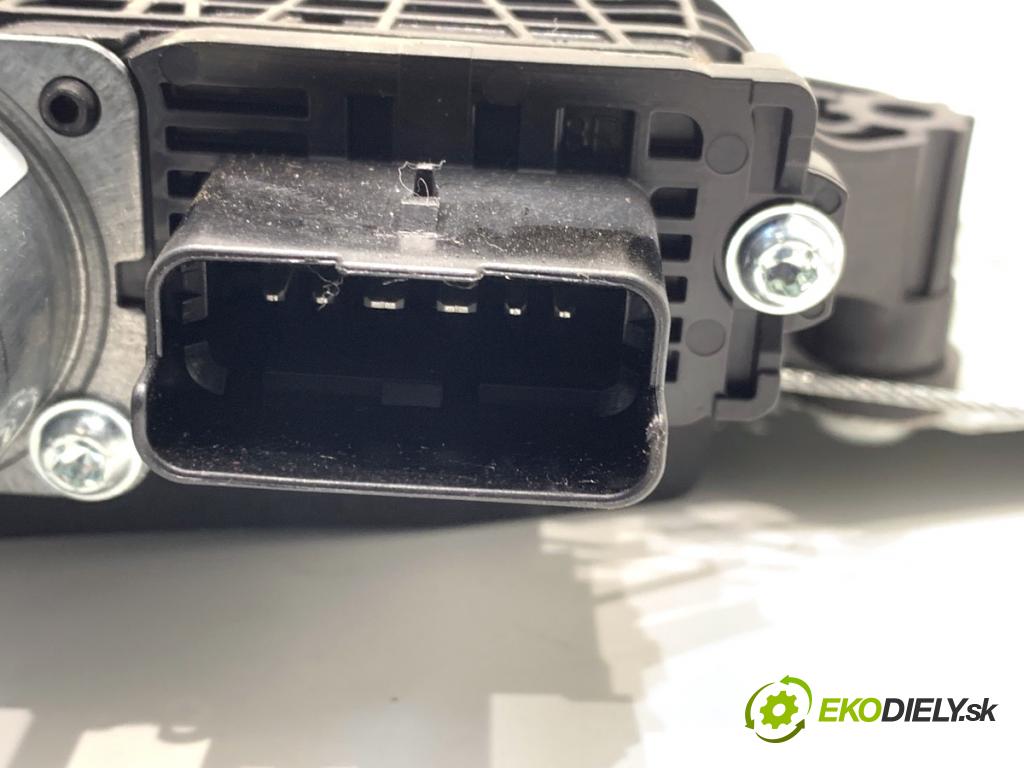 NISSAN QASHQAI J12 SUV 2024 103 kW 1.3 DIG-T 1332 Mechanizmus okna pravy zad 82700HN20A