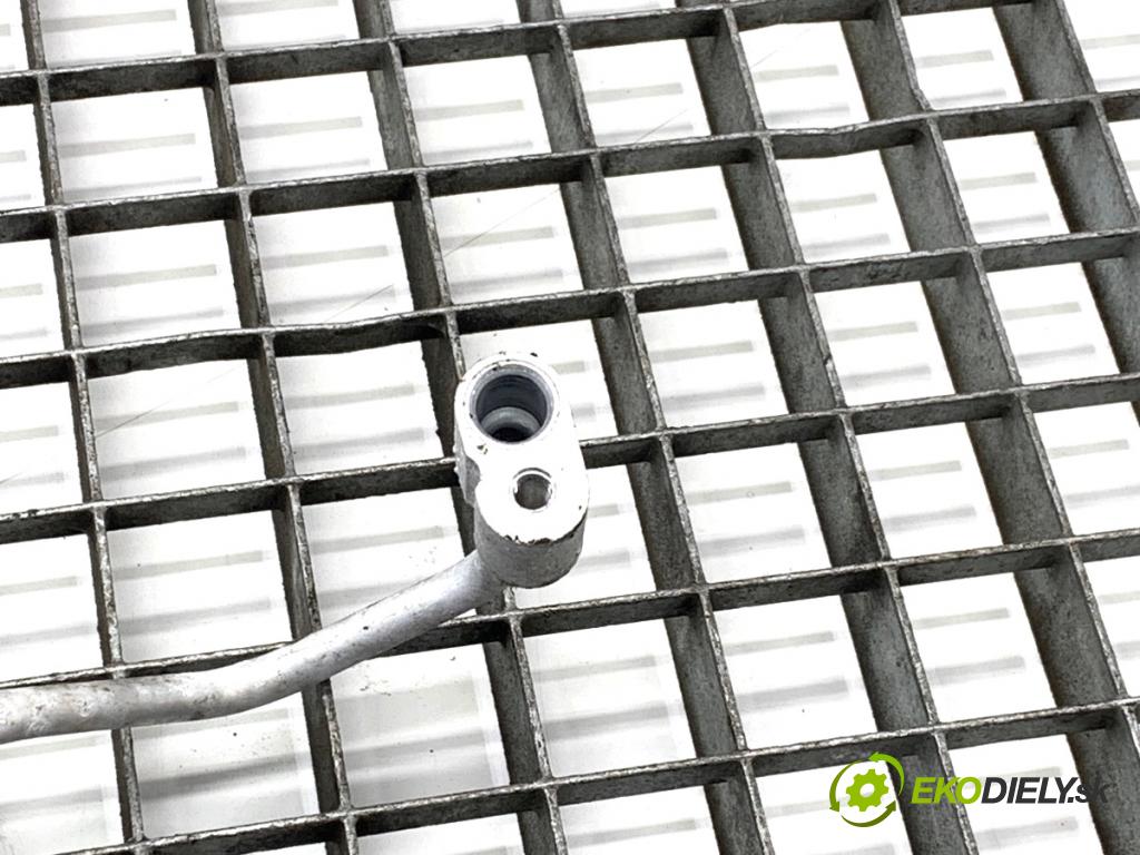 NISSAN QASHQAI J12 SUV 2024 103 kW 1.3 DIG-T 1332 rúrka klimatizace 924406UB4A (Trubka klimatizace)