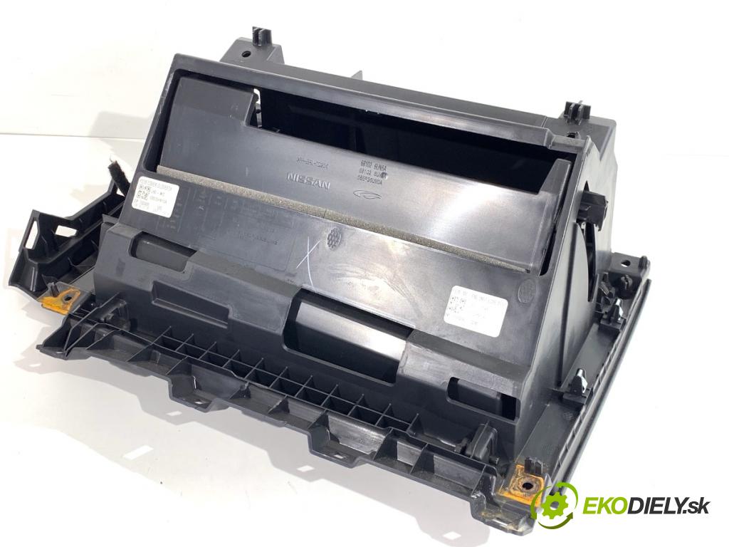 NISSAN QASHQAI J12 SUV 2024 103 kW 1.3 DIG-T 1332 Priehradka, kastlík spolujazdca  (Priehradka (kastlík))