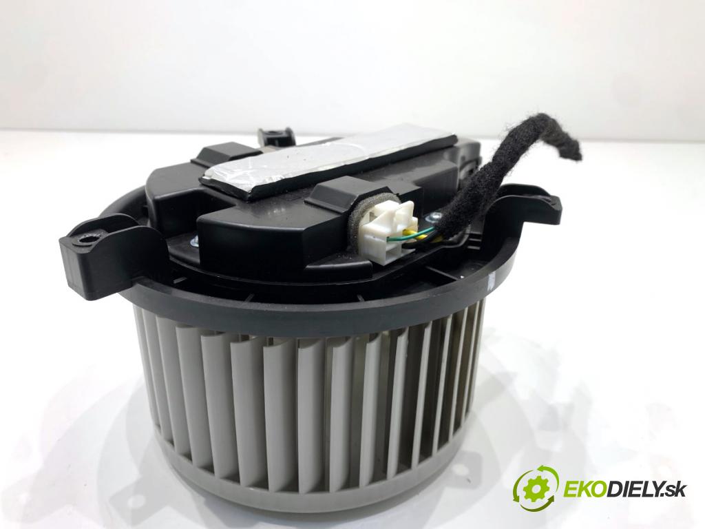 NISSAN QASHQAI J12 SUV 2024 103 kW 1.3 DIG-T 1332 ventilátor kúrenia 272V06LE0B