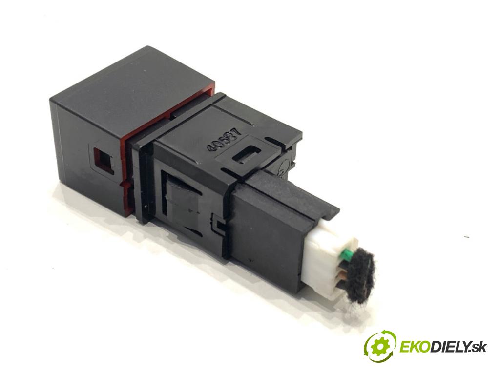 NISSAN QASHQAI J12 SUV 2024 103 kW 1.3 DIG-T 1332 Spínač svetiel výstražných (núdzových)  (Prepínacie páčky pod volantom)