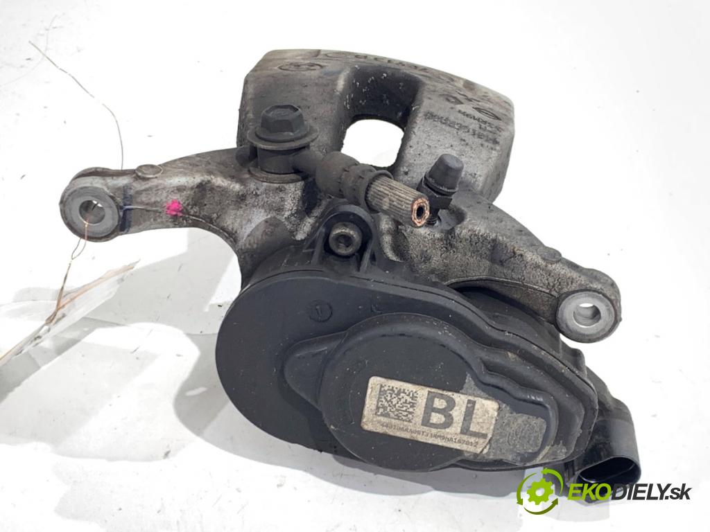 NISSAN QASHQAI J12 SUV 2024 103 kW 1.3 DIG-T 1332 brzdič třmen levý zadní část 440106RA0B