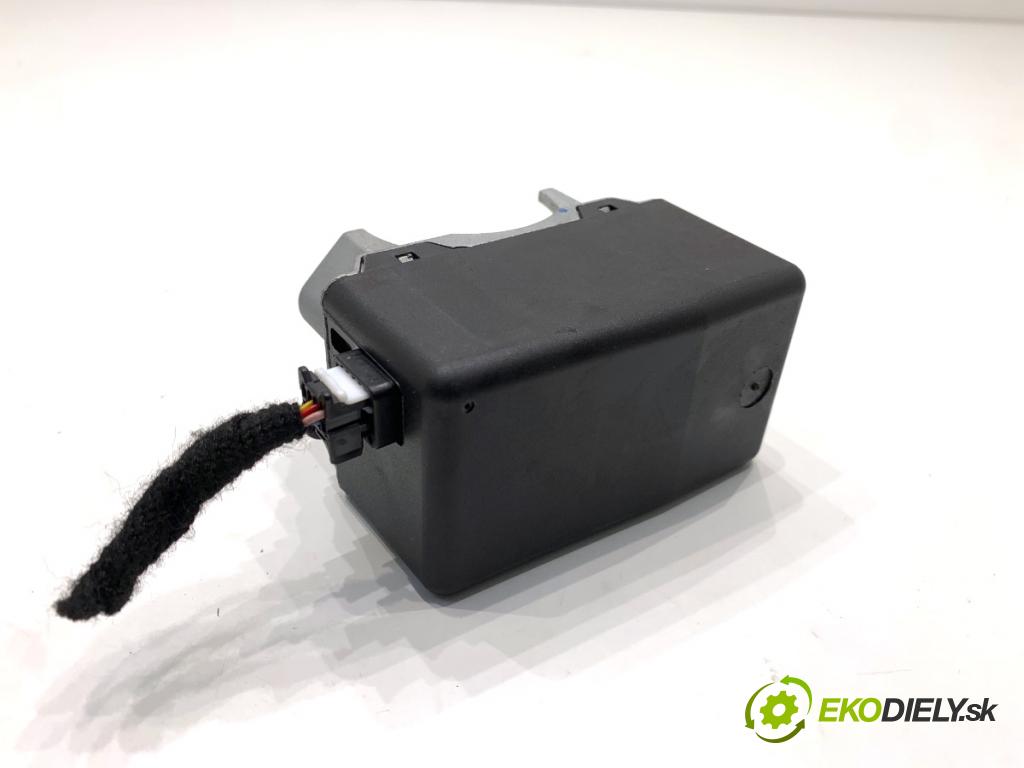 NISSAN QASHQAI J12 SUV 2024 103 kW 1.3 DIG-T 1332 blokáda volantu 487007831R (Riadenie ostatné)