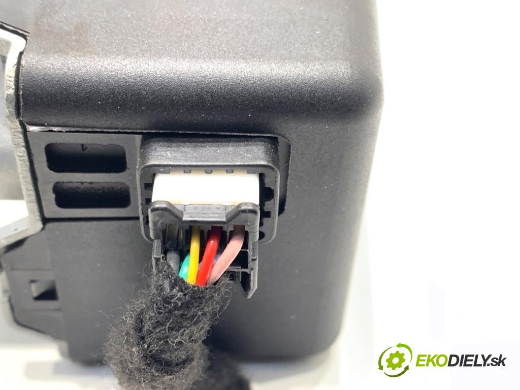 NISSAN QASHQAI J12 SUV 2024 103 kW 1.3 DIG-T 1332 blokáda volantu 487007831R (Riadenie ostatné)