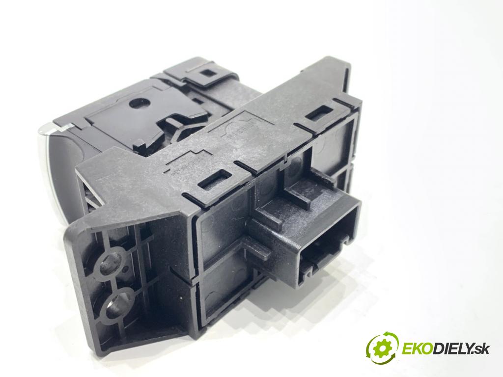 NISSAN QASHQAI J12 SUV 2024 103 kW 1.3 DIG-T 1332 Kulisa brzdy ručnej brzdy 251756RA0A