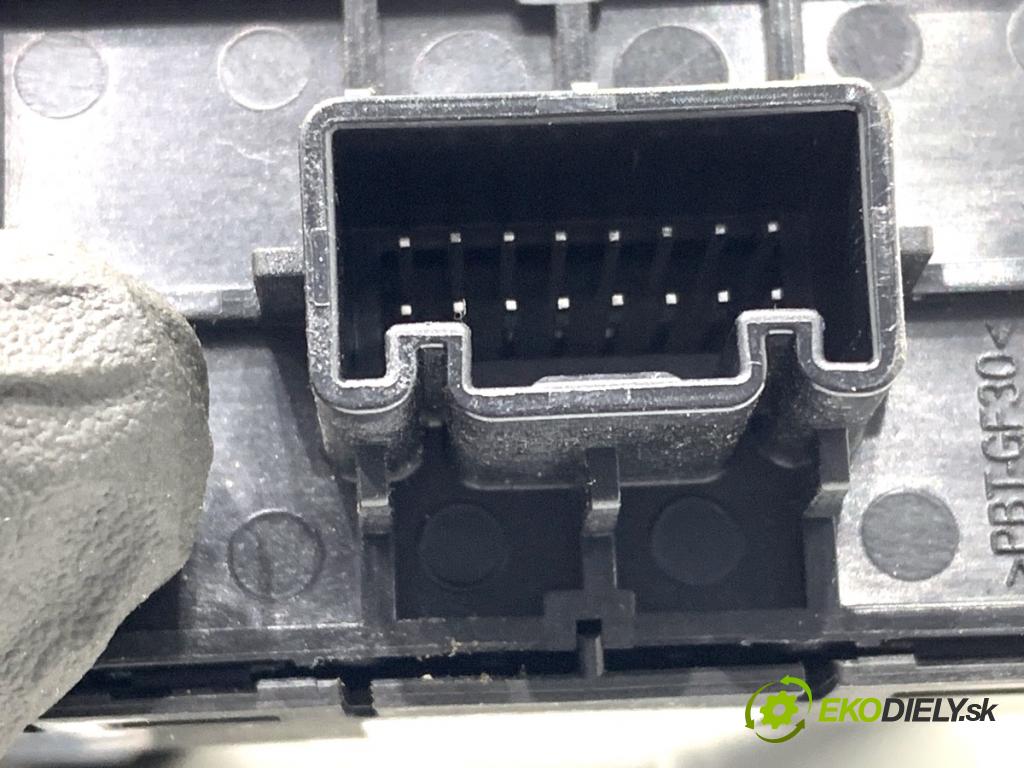 NISSAN QASHQAI J12 SUV 2024 103 kW 1.3 DIG-T 1332 Kulisa brzdy ručnej brzdy 251756RA0A