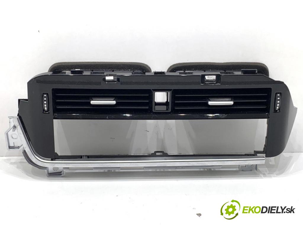 NISSAN QASHQAI J12 SUV 2024 103 kW 1.3 DIG-T 1332 Mriežky kúrenia predný 687516RR0A