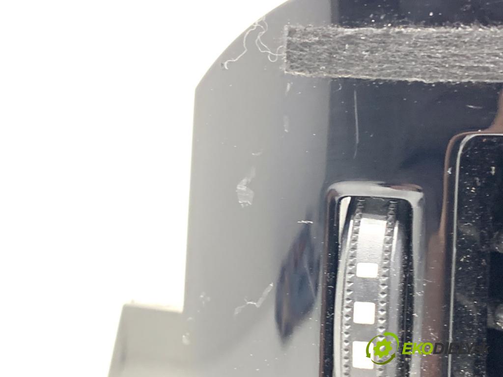 NISSAN QASHQAI J12 SUV 2024 103 kW 1.3 DIG-T 1332 Mriežky kúrenia predný 687516RR0A