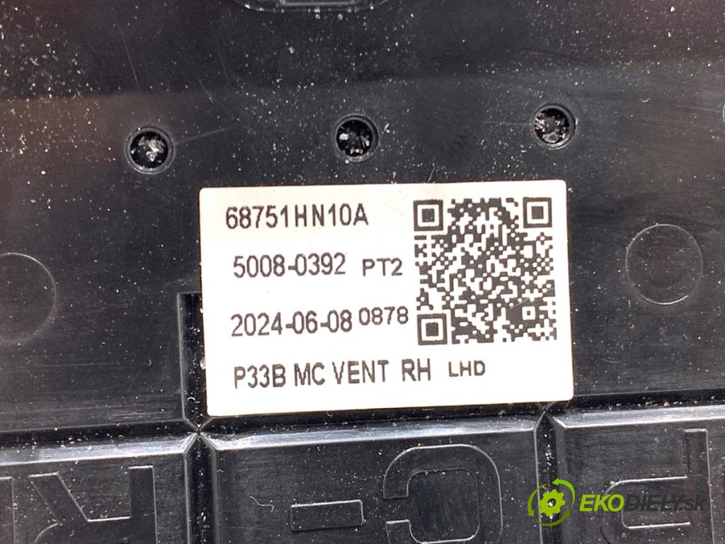 NISSAN QASHQAI J12 SUV 2024 103 kW 1.3 DIG-T 1332 Mriežky kúrenia predný 687516RR0A