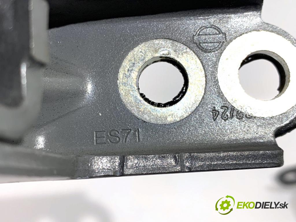 NISSAN QASHQAI J12 SUV 2024 103 kW 1.3 DIG-T 1332 závěsky dveře přední část pravé