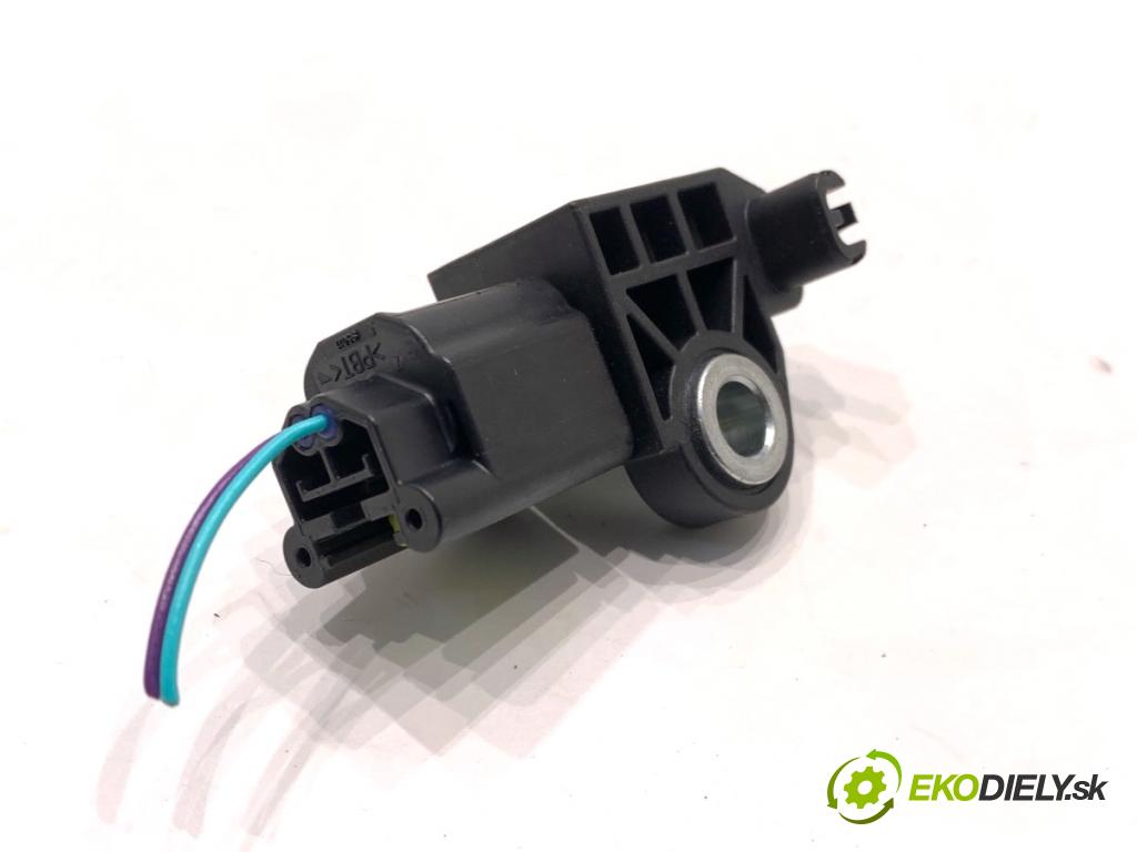 NISSAN QASHQAI J12 SUV 2024 103 kW 1.3 DIG-T 1332 Snímač nárazu 988307904R (Snímač nárazu)