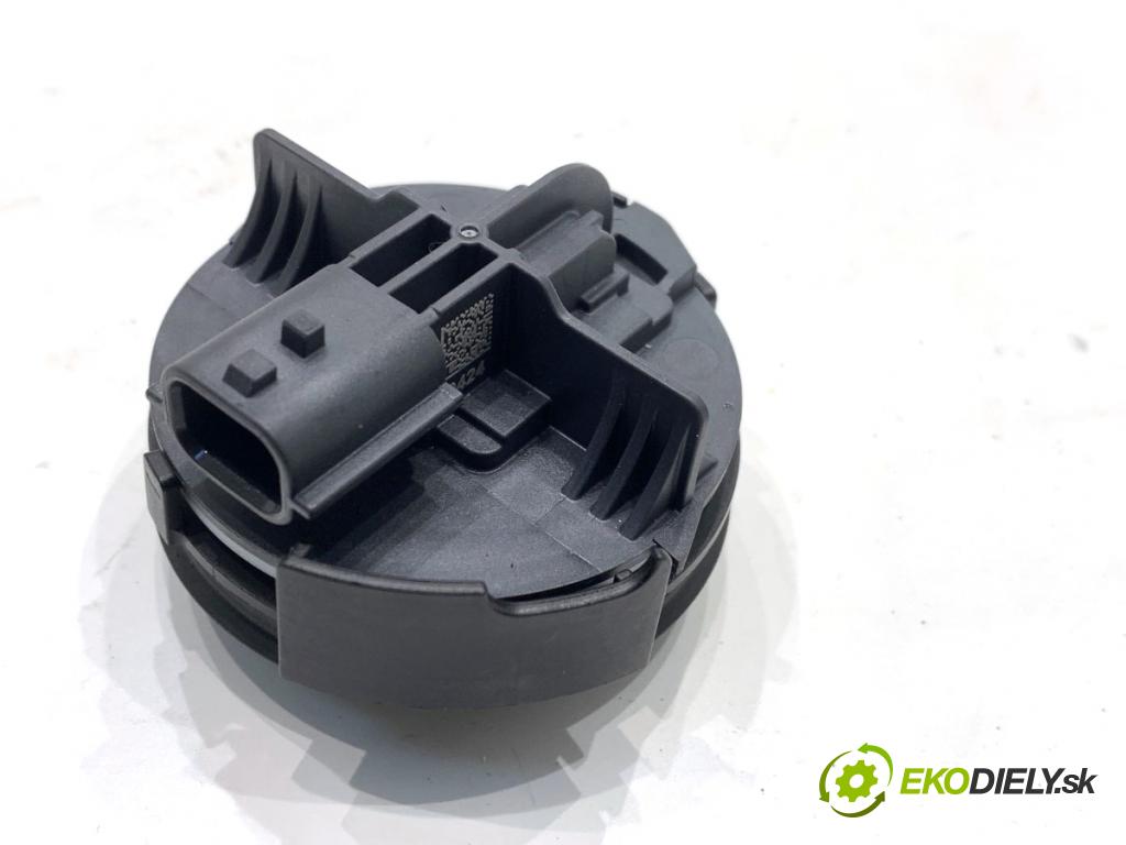 NISSAN QASHQAI J12 SUV 2024 103 kW 1.3 DIG-T 1332 snímač nárazu 988366UA0C (Snímač nárazu)