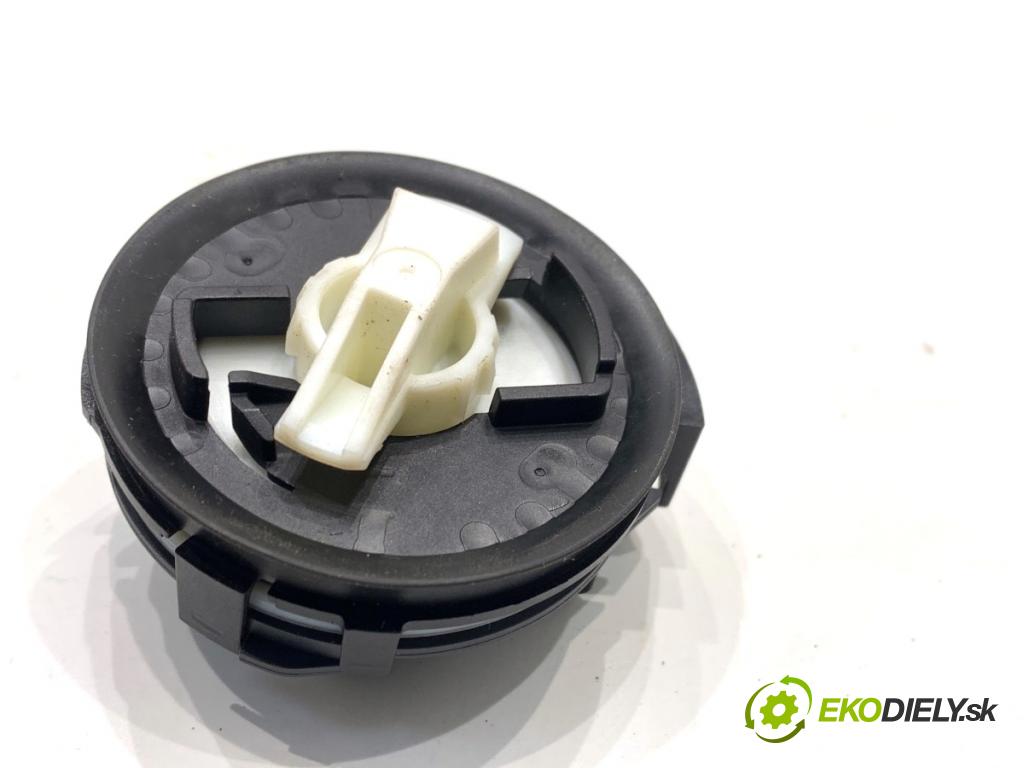 NISSAN QASHQAI J12 SUV 2024 103 kW 1.3 DIG-T 1332 Snímač nárazu 988366UA0C (Snímač nárazu)