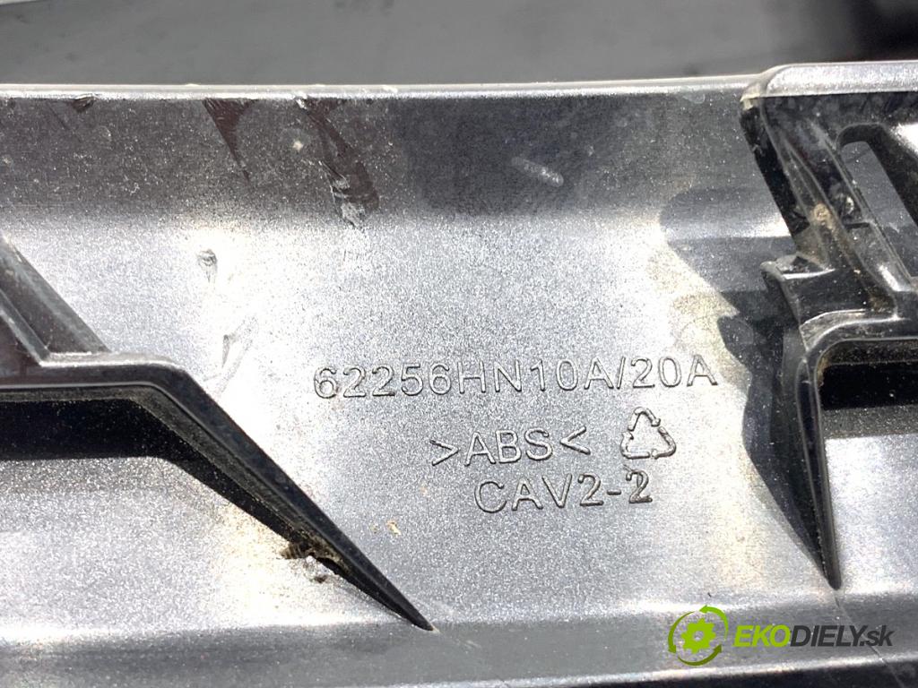 NISSAN QASHQAI J12 SUV 2024 103 kW 1.3 DIG-T 1332 Mriežky halogénu, hmlovky pravá 62256HN10A