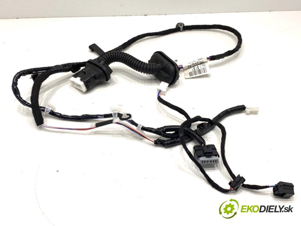 NISSAN QASHQAI J12 SUV 2024 103 kW 1.3 DIG-T 1332 káblovačka dveře zadní část pravý 24126HN10B