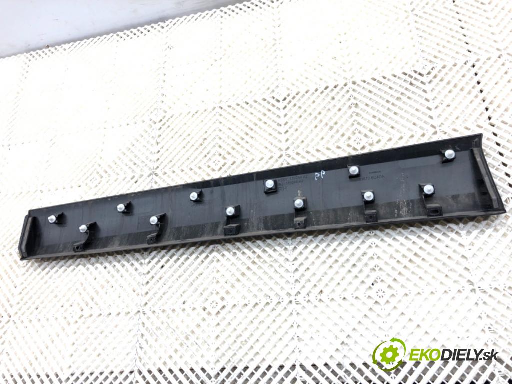 NISSAN QASHQAI J12 SUV 2024 103 kW 1.3 DIG-T 1332 lišta dveře pravý přední část 80870-6UA0A