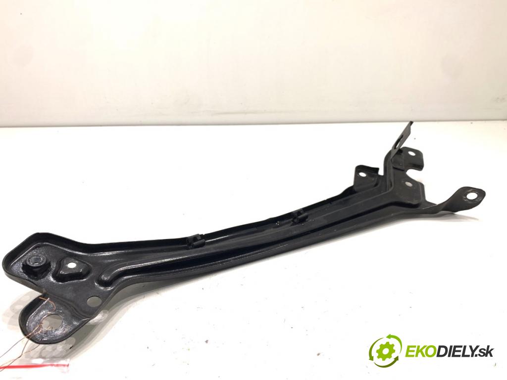 SKODA SUPERB III Kombi 2020 160 kW 1.4 TSI iV 1395 držiak PASA ľavy 3V0806929