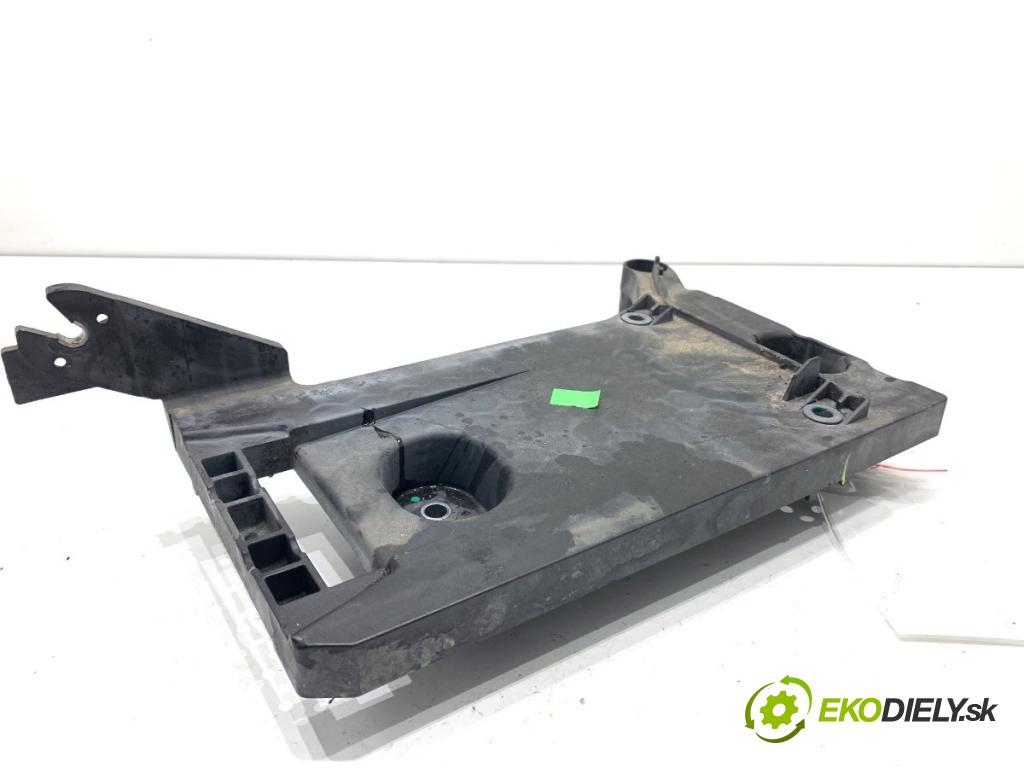 SKODA SUPERB III Kombi 2020 160 kW 1.4 TSI iV 1395 Obal akumulátora 3G0907509