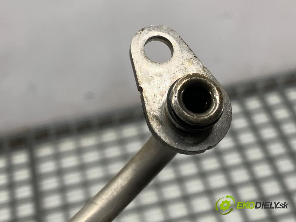 SKODA SUPERB III Kombi 2020 160 kW 1.4 TSI iV 1395 Rúra turba 04E145140AE