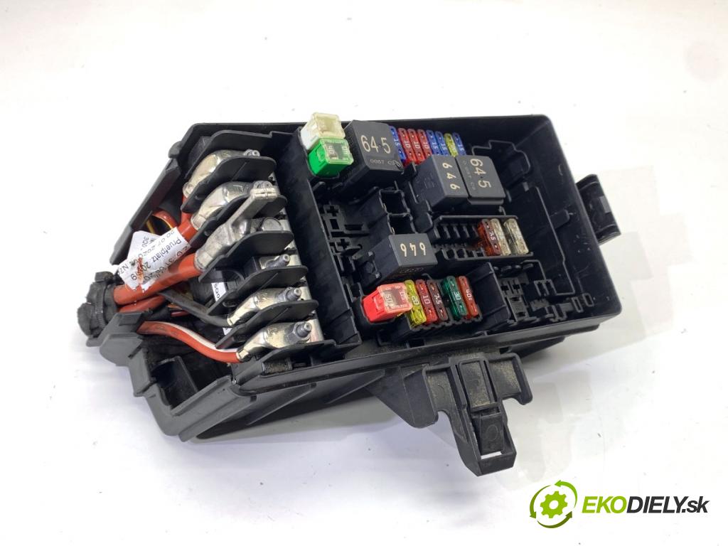 SKODA SUPERB III Kombi 2020 160 kW 1.4 TSI iV 1395 Skrinka poistková 5Q0907361D (Poistková skrinka)