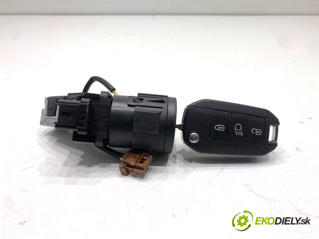 PEUGEOT 308 II liftback 2020 96 kW 1.2 THP 130 1199 spinačka 9673257480 (Spínacia skrinka)