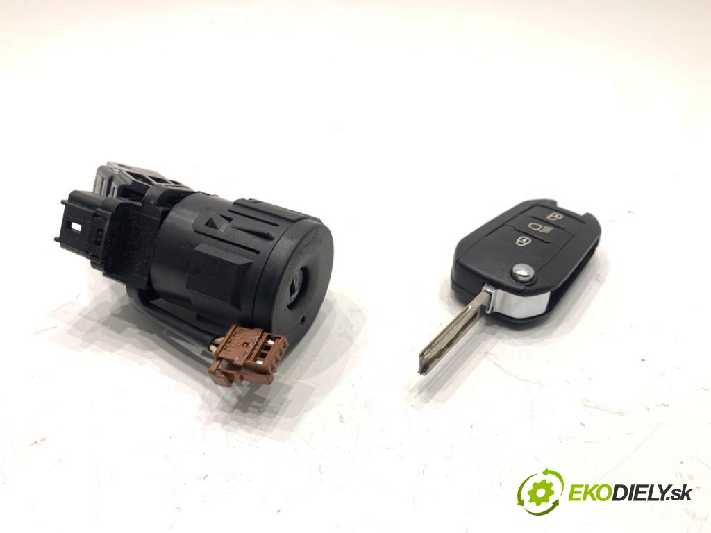 PEUGEOT 308 II liftback 2020 96 kW 1.2 THP 130 1199 spinačka 9673257480 (Spínacia skrinka)