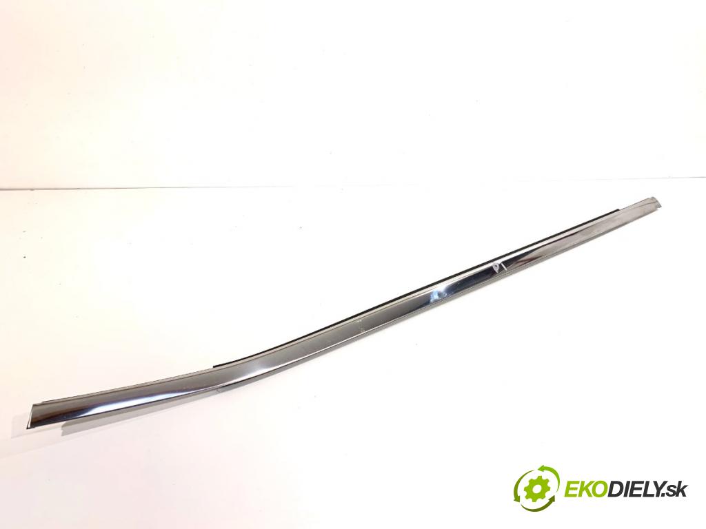 NISSAN QASHQAI J12 SUV 2024 103 kW 1.3 DIG-T 1332 lišta Sbírání: zadní část pravý 