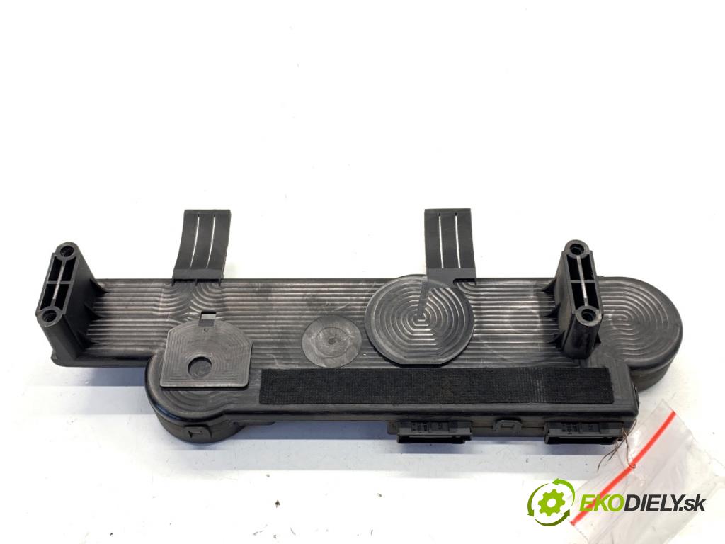 PORSCHE PANAMERA liftback 2010 294 kW 4.8 4S 4806 Modul antény 15.1528-0118.2