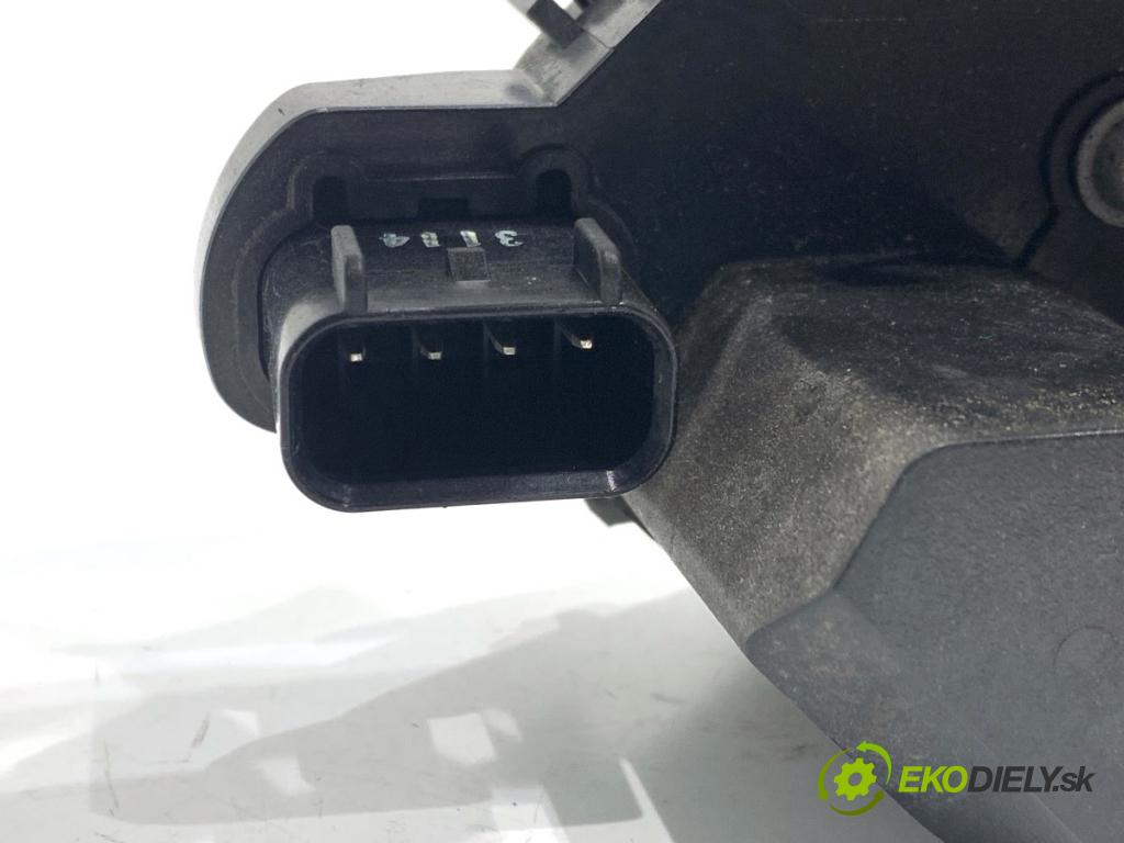 JAGUAR XF I sedan 2014 177 kW 2.0 1999 zámok dveře levý zadní část 8X2A-26413-BC